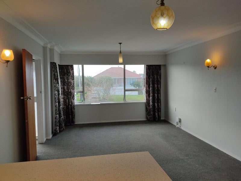 3/16 Warren Avenue, Three Kings, Auckland - Carousel 2