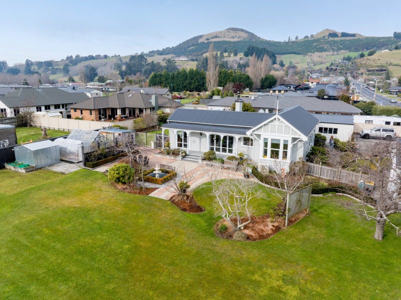 39 Riccarton Road East, East Taieri, Mosgiel - Carousel 48