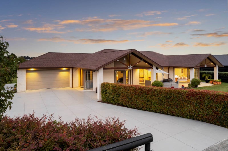 25 Robert Might Road, Kumeu - Carousel 1