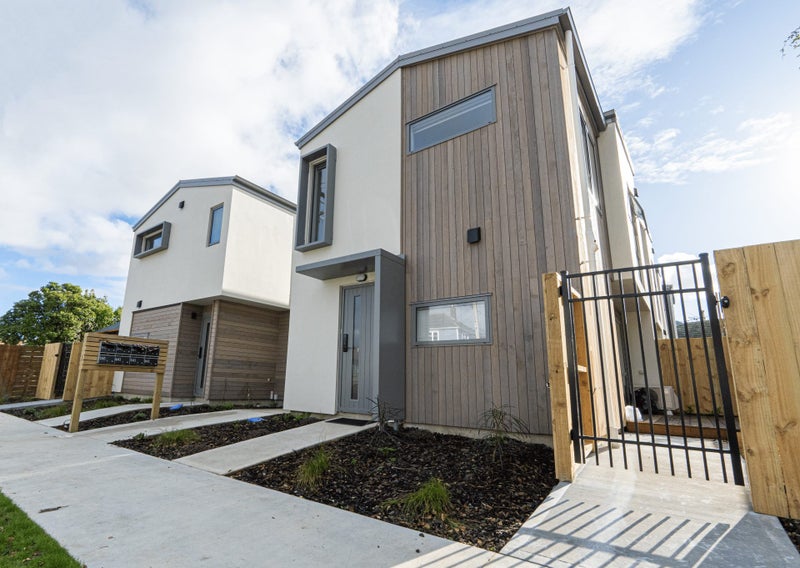 2/43 Churton Crescent, Taita, Lower Hutt - Carousel 1