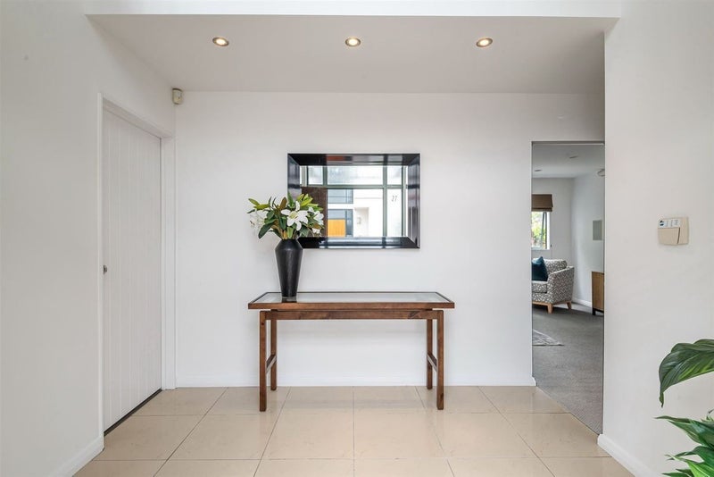 27A Aorangi Place, Birkenhead, Auckland - Carousel 2