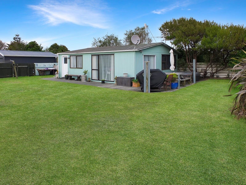 18A Roore Street, Foxton Beach, Foxton - Carousel 1
