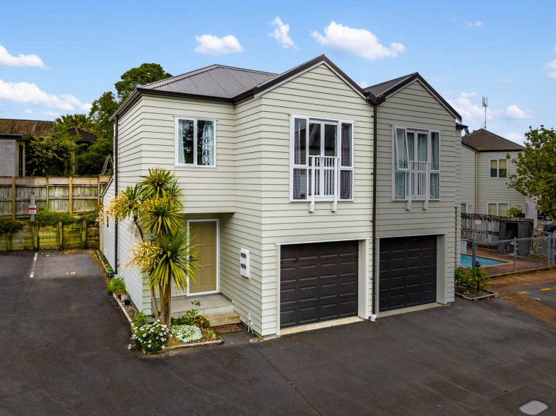 12/30 John Jennings Drive, Oteha, Auckland - Carousel 1
