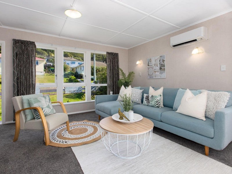 42 Kotuku Street, Elsdon, Porirua - Carousel 1