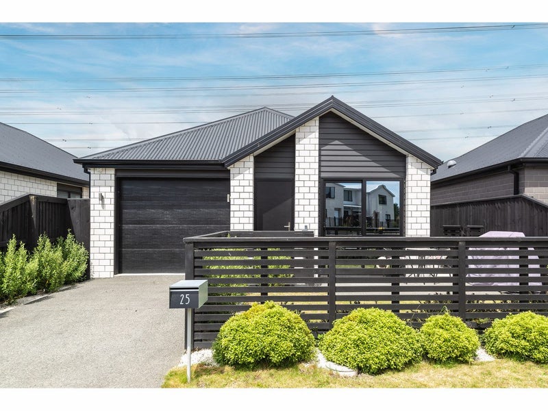25 Piripiri Place, Broomfield, Christchurch - Carousel 1