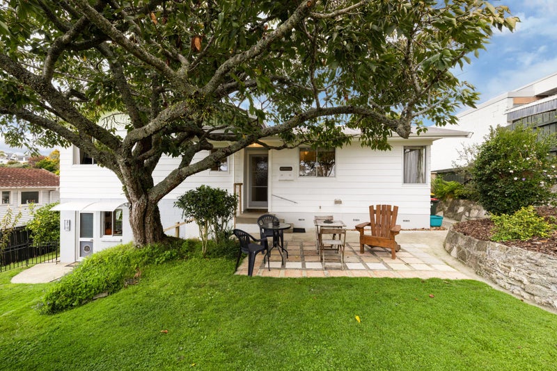 22 Amanda Avenue, Dinsdale, Hamilton - Carousel 1