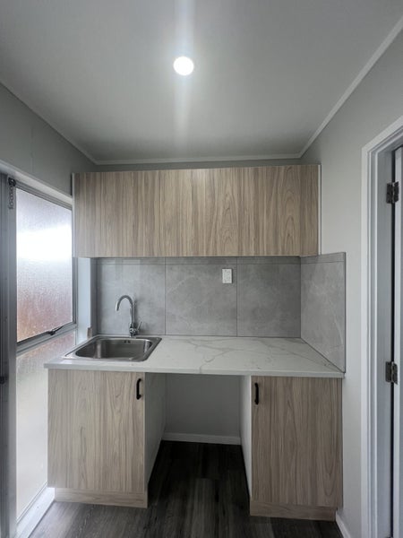2/23 Challen Close, Conifer Grove, Takanini - Carousel 10