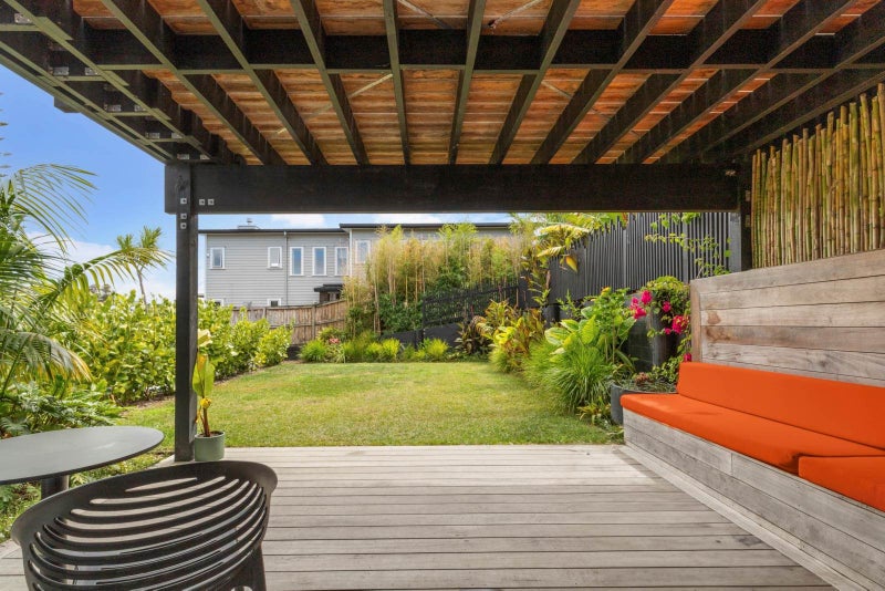 2/73B Rukutai Street, Orakei, Auckland - Carousel 1