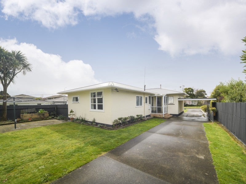 8 Miles Place, Awapuni, Palmerston North - Carousel 10