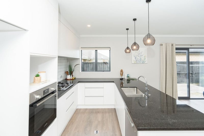 9/15 Onukutara Place, Huntington, Hamilton - Carousel 2