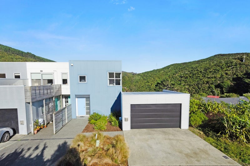 1 Saddleback Grove, Karori, Wellington - Carousel 2