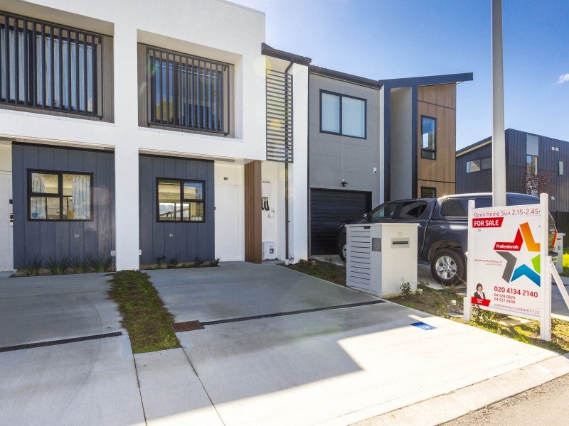 13 Green Lane, Wallaceville, Upper Hutt - Carousel 2