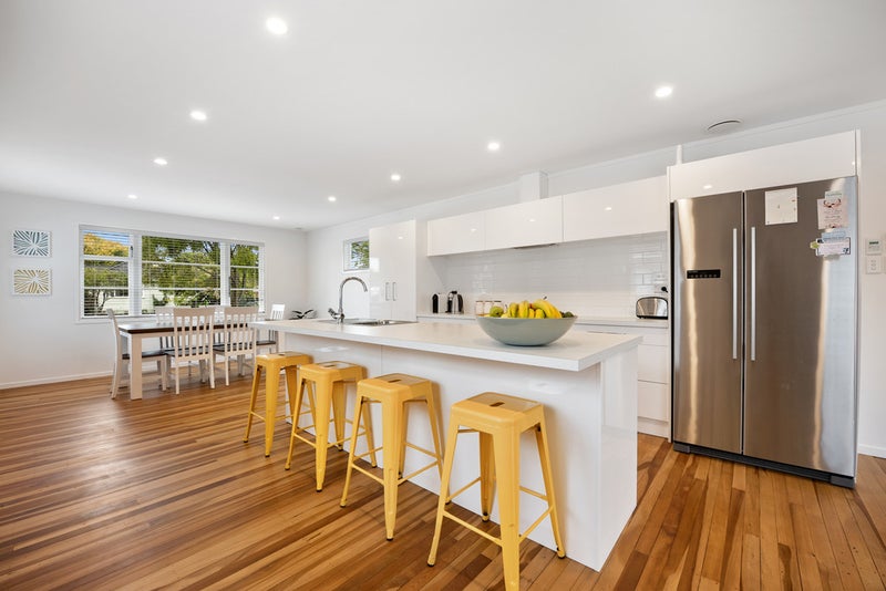 43 Routley Crescent, Elderslea, Upper Hutt - Carousel 1