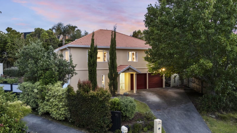 20 Margaret Henry Crescent, Oteha, Auckland - Carousel 1