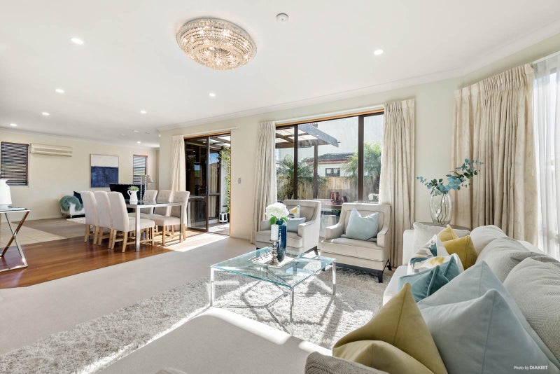 29 Amberwood Drive, Northpark, Auckland - Carousel 2