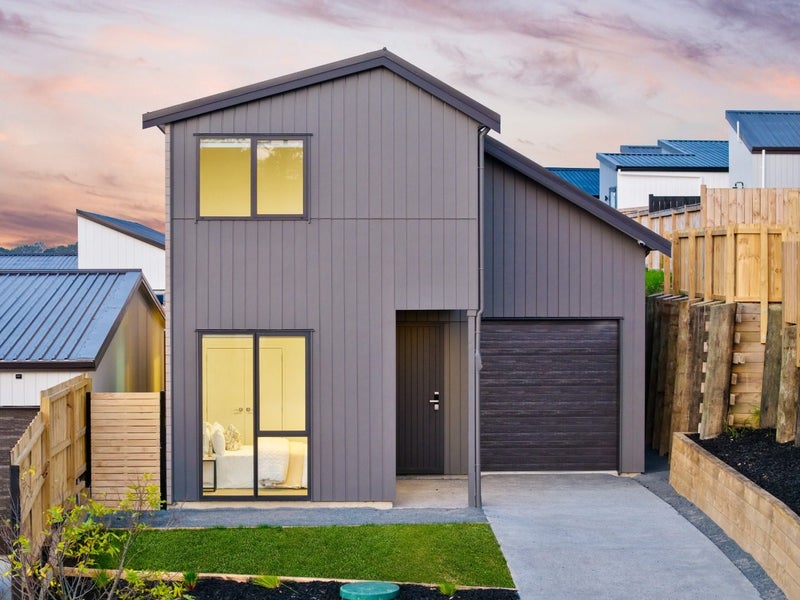 27 Morus Road, Massey, Auckland - Carousel 1