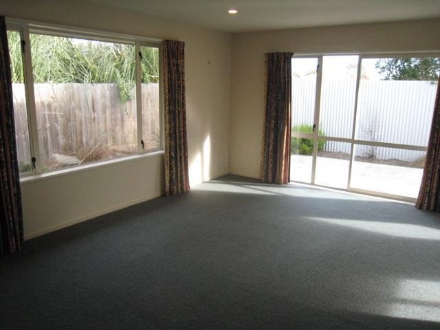 14 Kydd Lane, Hornby, Christchurch - Carousel 2