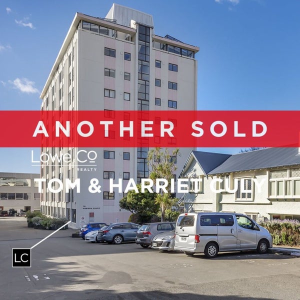 G1/70 Hobson Street, Thorndon, Wellington - Carousel 1
