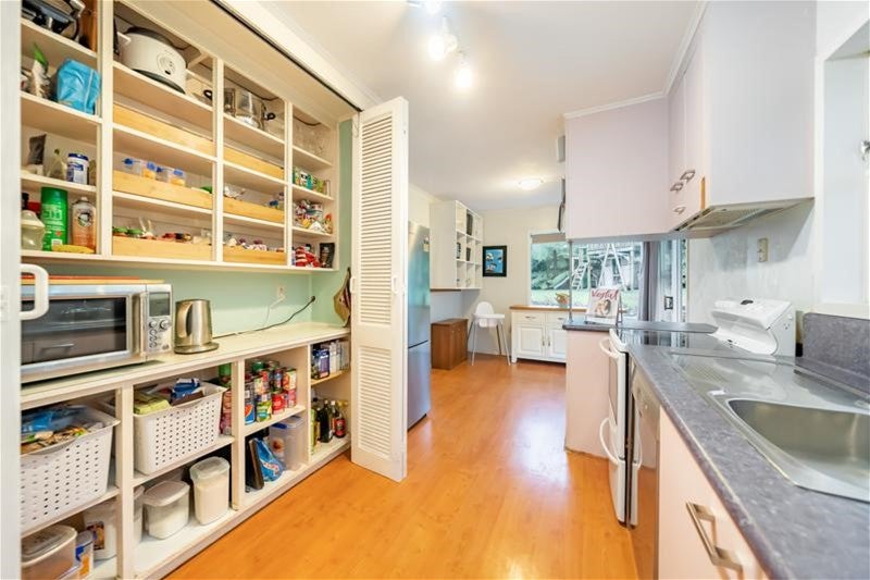 20 McGowan Road, Wainuiomata, Lower Hutt - Carousel 22