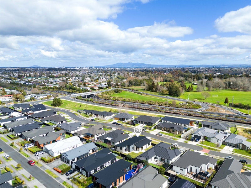 16 Maggie Place, Chartwell, Hamilton - Carousel 3