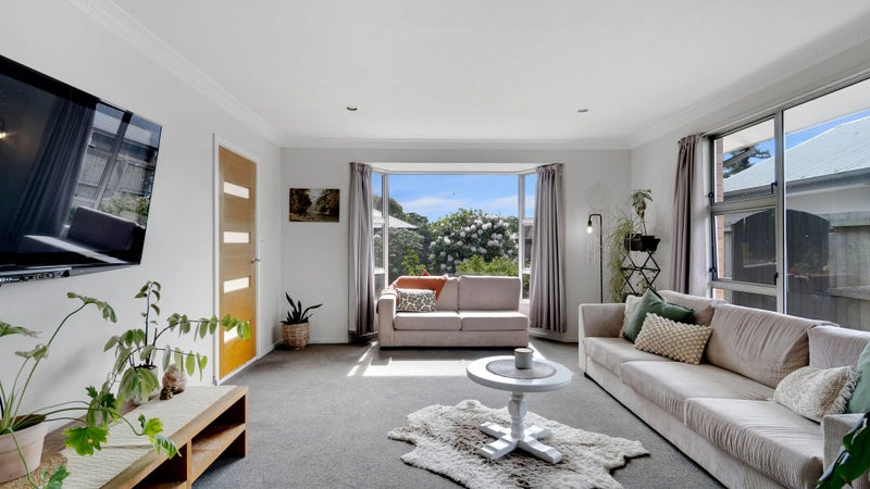 2/296B Wairakei Road, Bryndwr, Christchurch - Carousel 1