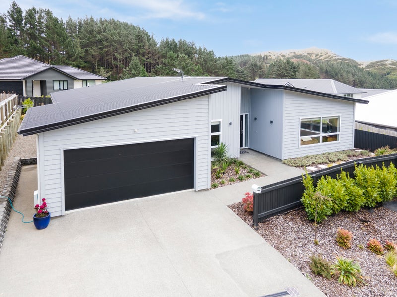 16 Prestbury Grove, Churton Park, Wellington - Carousel 2