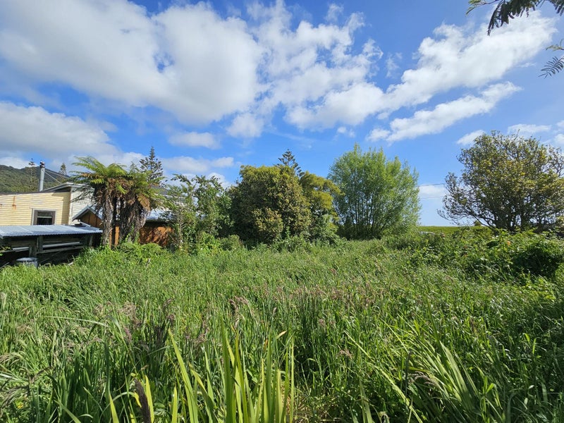 55 Nelson Quay, COBDEN, GREYMOUTH - Carousel 23