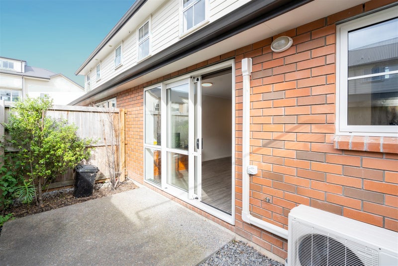 14 Chiefs Court, Hamilton East, Hamilton - Carousel 2