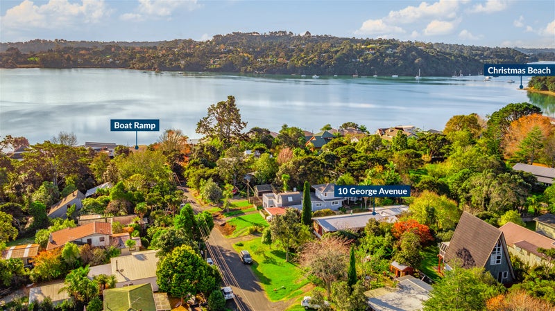 10 George Avenue, Herald Island, Auckland - Carousel 1