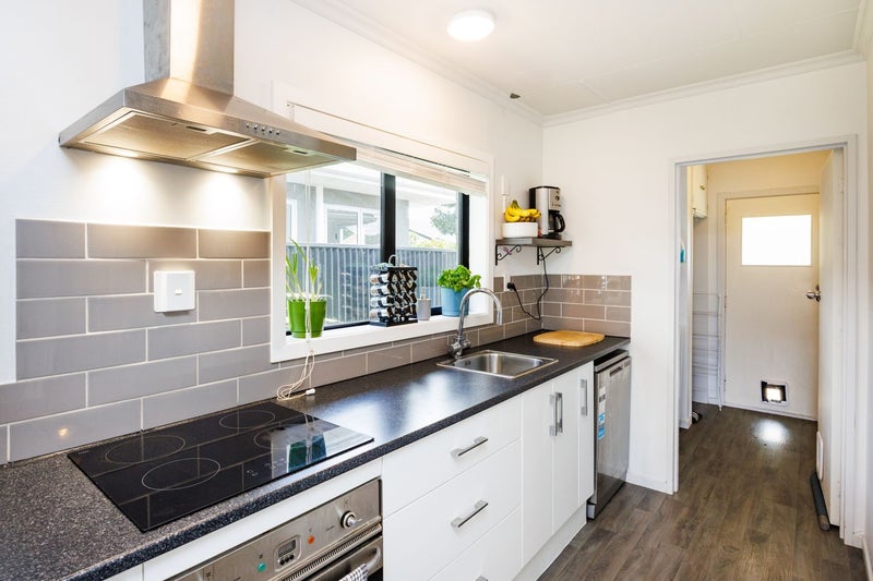 11 Slacks Road, Awapuni, Palmerston North - Carousel 2