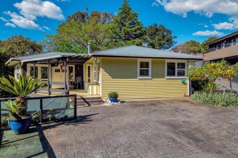 8 Dell Way, Judea, Tauranga - Carousel 2