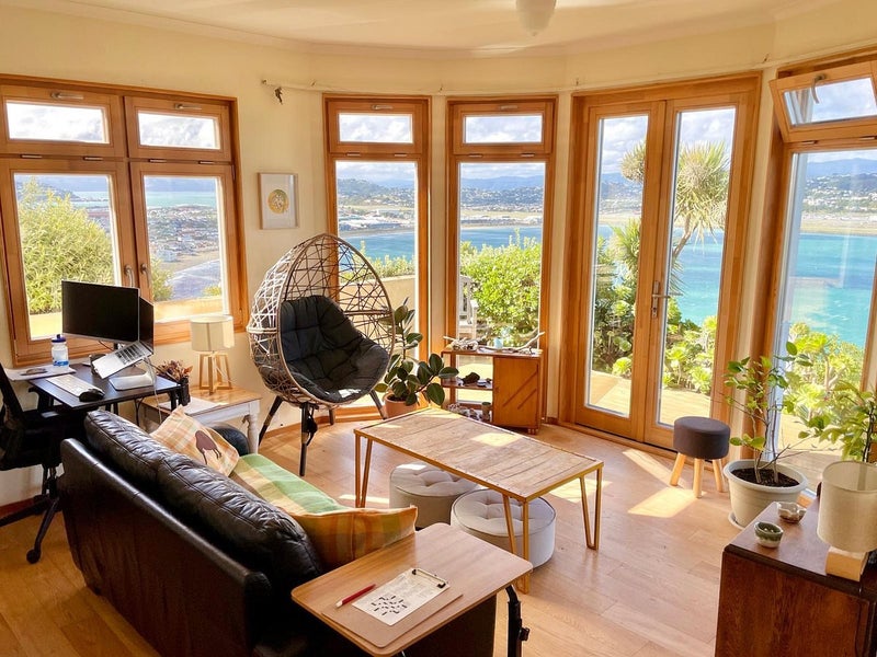 57 View Road, Houghton Bay, Wellington - Carousel 1