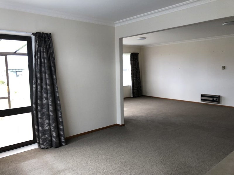 4 Parkvale Road, Otumoetai, Tauranga - Carousel 2