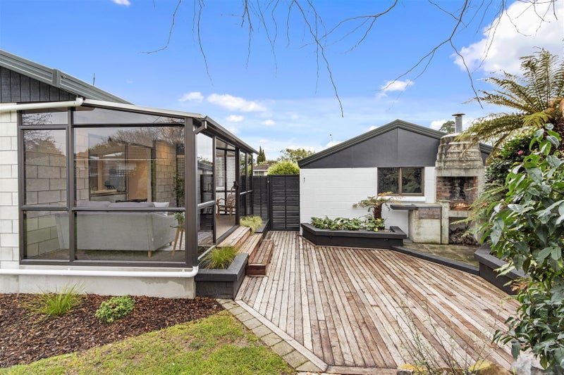 46 Chipping Lane, Redwood, Christchurch - Carousel 2