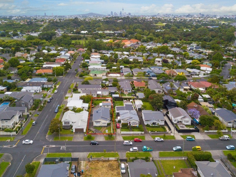 27 Moa Road, Point Chevalier, Auckland - Carousel 2