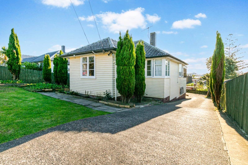 7 Malcolm Street, Wesley, Auckland - Carousel 2