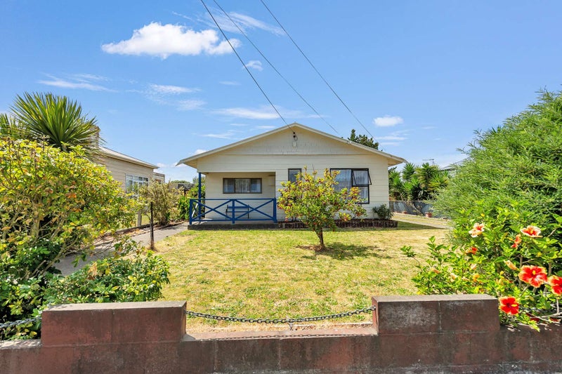 8 Abbot Street, Gonville, Whanganui - Carousel 2
