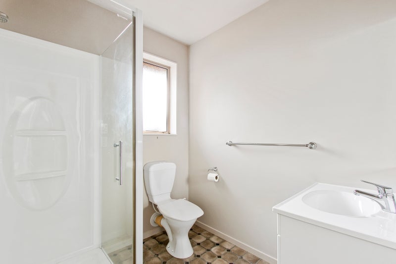 2/318 Waterloo Road, Islington, Christchurch - Carousel 10