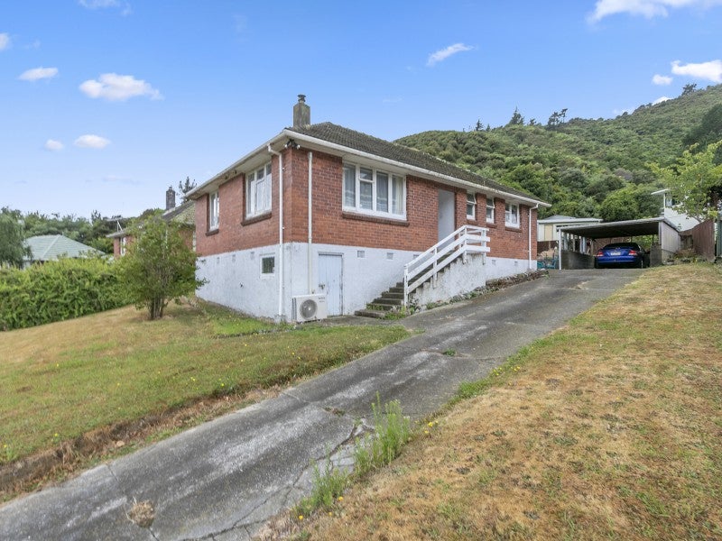 47 Judd Crescent, Naenae, Lower Hutt - Carousel 1