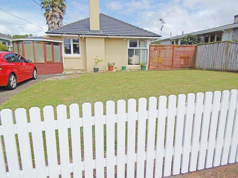 11 Paddington Street, Glen Innes, Auckland - Carousel 1