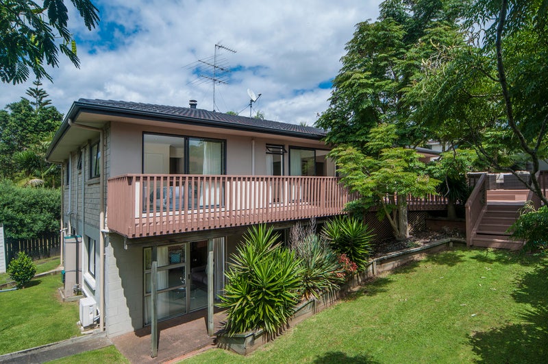 23 Cyclades Place, Shelly Park, Auckland - Carousel 2