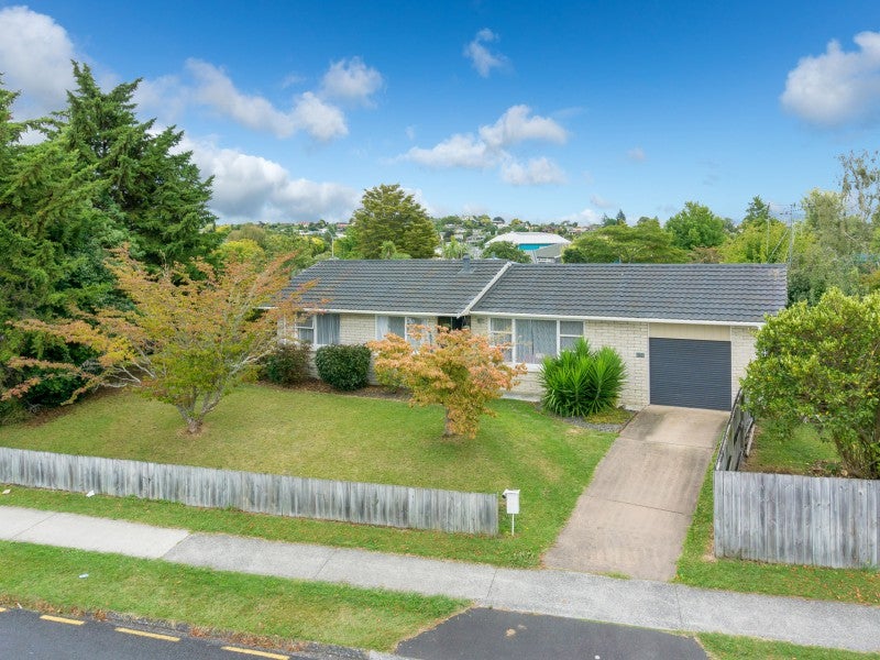 32 Michael Avenue, Dinsdale, Hamilton - Carousel 1