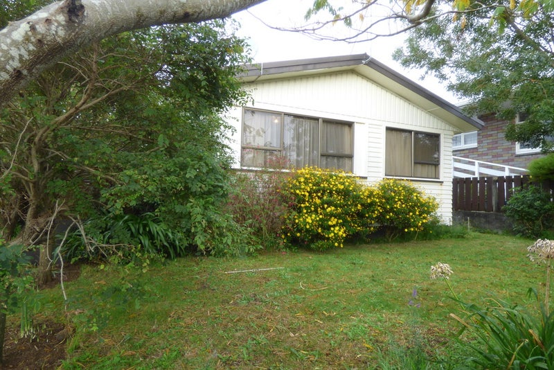 36 Rosendale Avenue, Spotswood, New Plymouth - Carousel 6