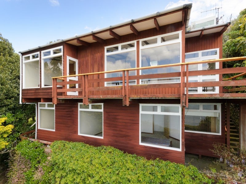 24 Napier Street, Karaka Bays, Wellington - Carousel 1