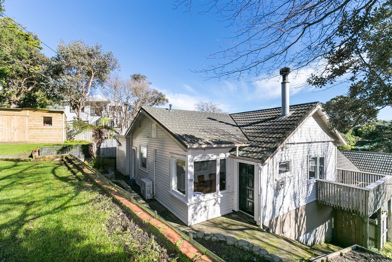 1/59 Totara Road, Miramar, Wellington - Carousel 1