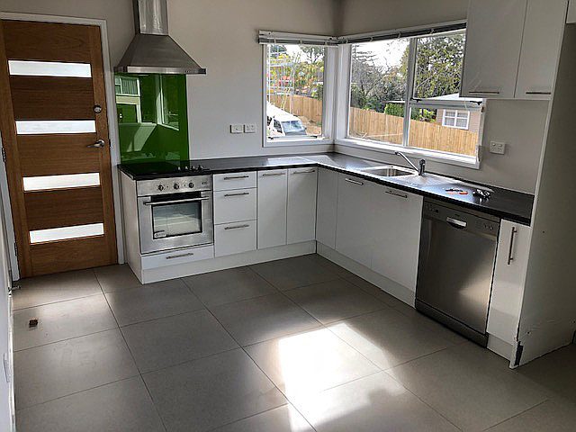 2/2 Halberg Street, Glenfield, Auckland - Carousel 1