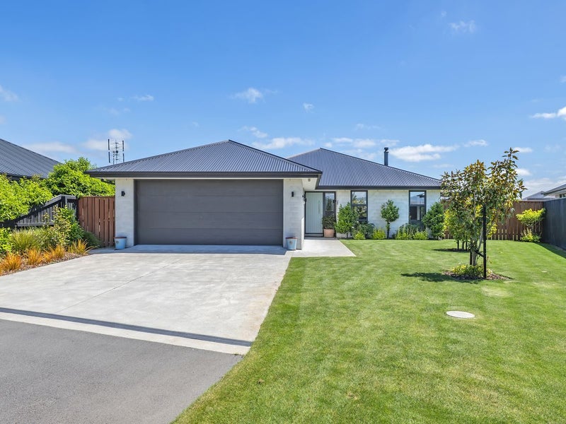 11 Florence Drive, Lincoln, Lincoln - Carousel 1
