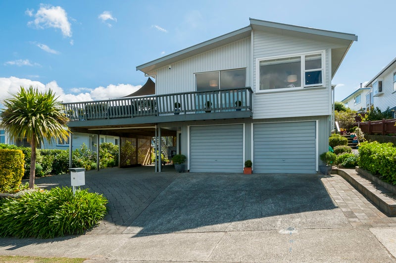 28 Oakleigh Street, Maungaraki, Lower Hutt - Carousel 1