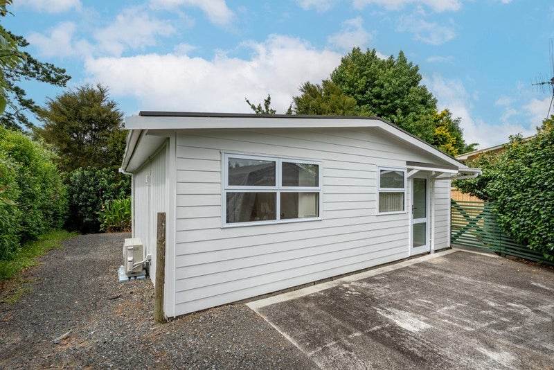 30 Barrie Crescent, Silverdale, Hamilton - Carousel 18