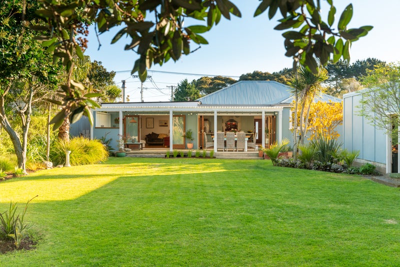 23 Rangihiroa Street, Waikanae Beach, Waikanae - Carousel 1